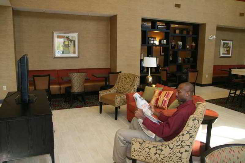 Hampton Inn & Suites Lakeland-South Polk Parkway Interior photo