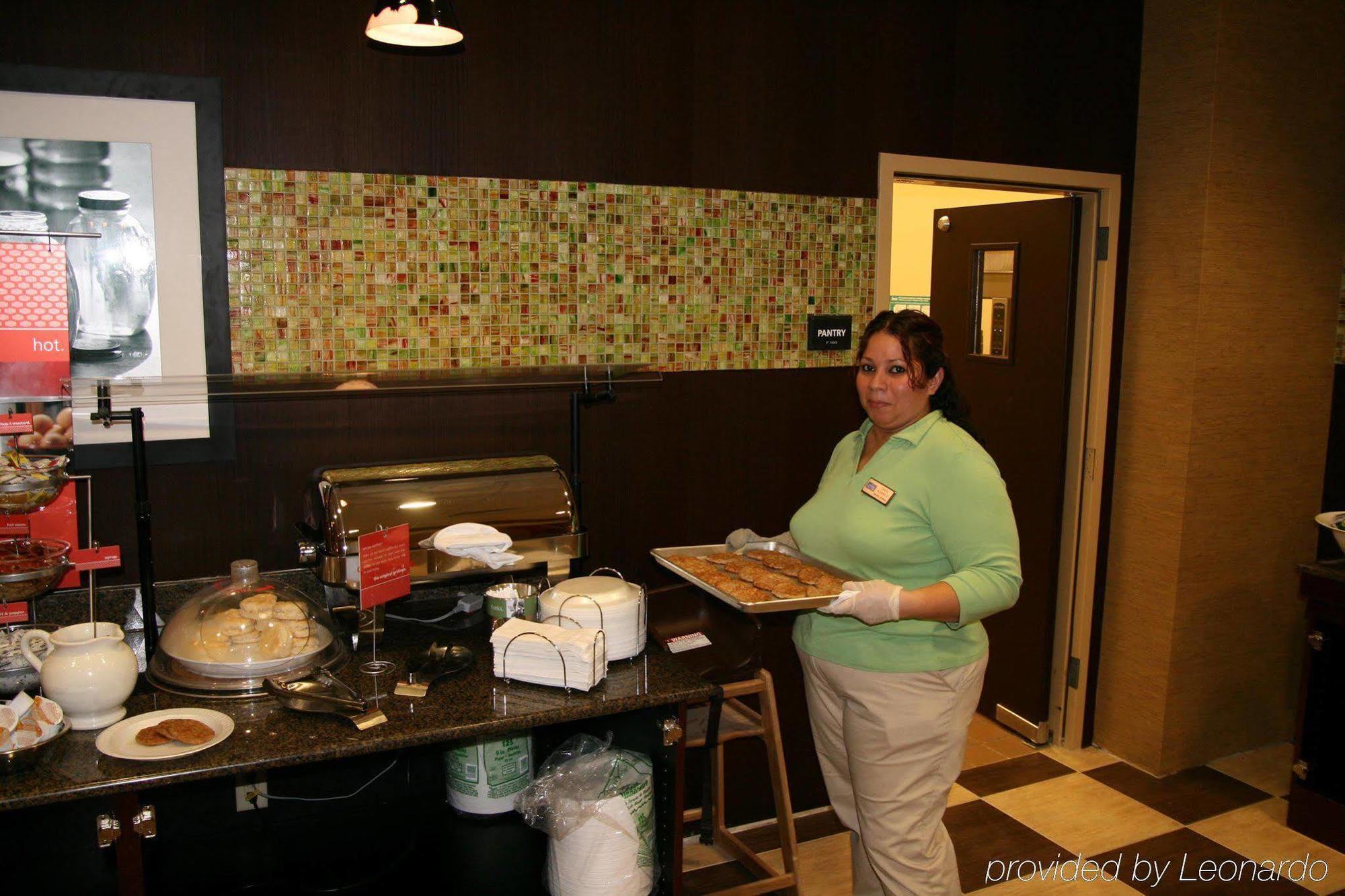 Hampton Inn & Suites Lakeland-South Polk Parkway Restaurant photo